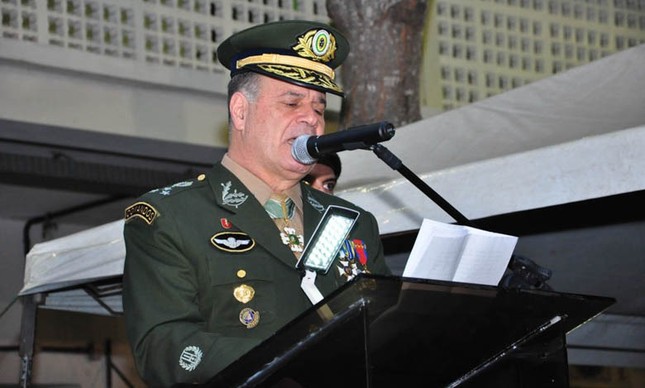 General Freire Gomes, principal candidato a substituir o general Pujol no comando do Exército