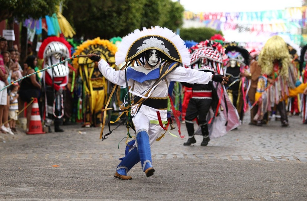 Caretas se apresentam no carnaval de Triunfo na ter&ccedil;a-feira de carnaval &mdash; Foto: Prefeitura de Triunfo/Divulga&ccedil;&atilde;o