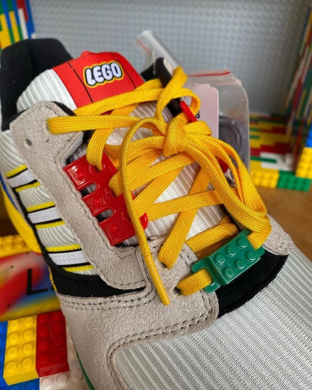 Adidas anuncia parceria com a LEGO em novo tênis (Foto: Sean Wotherspoon)