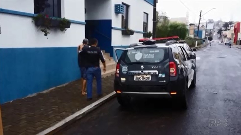 Dos 35 mandados de prisão cumpridos na operação, 14 pessoas já estavam na cadeia, segundo a polícia. (Foto: RPC/Reprodução)