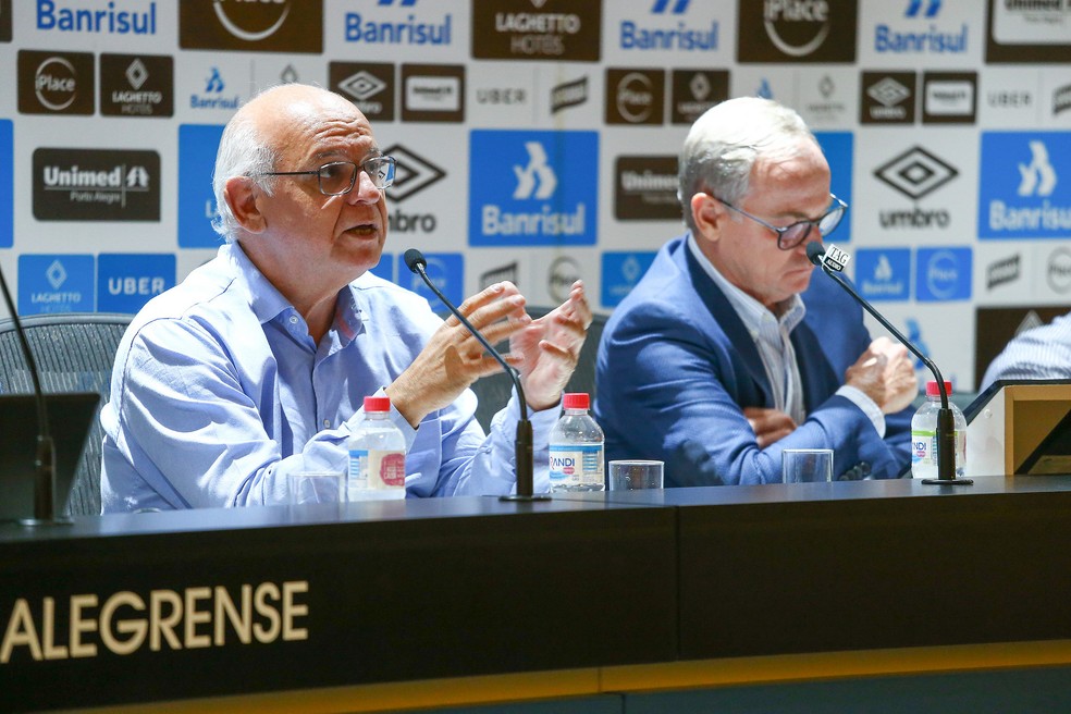 Romildo Bolzan terÃ¡ reuniÃ£o com Renato â€” Foto: Lucas Uebel / GrÃªmio, DVG