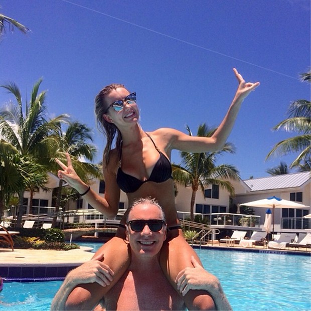 Roberto Justus curte férias com a namorada (Foto: Reprodução / Instagram)
