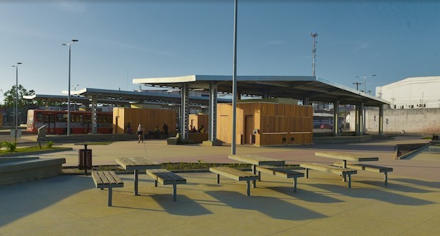 A revitalização do terminal de ônibus e parque anexo em São Luís foi idealizada pelo escritório Natureza Urbana (Foto: Meireles Junior / Divulgação)