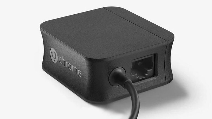 Adaptador permite conectar o Chromecast ao roteador via cabo (Foto: Divulgação/Google)