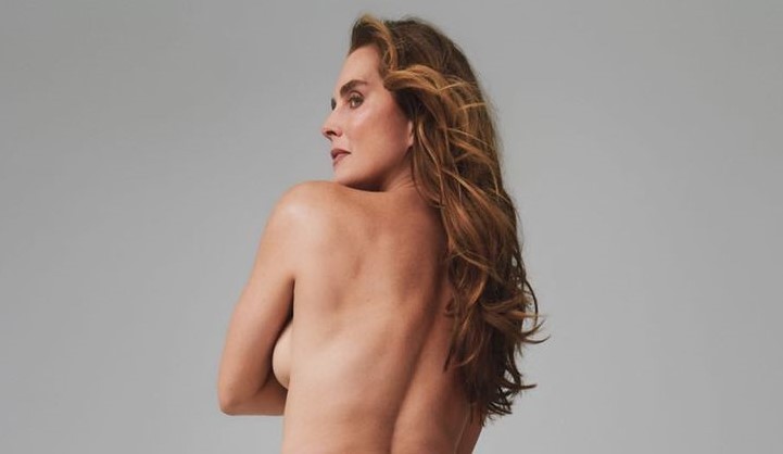 Brooke Shields posa de topless aos 56 anos (Foto: Reprodução/Instagram)
