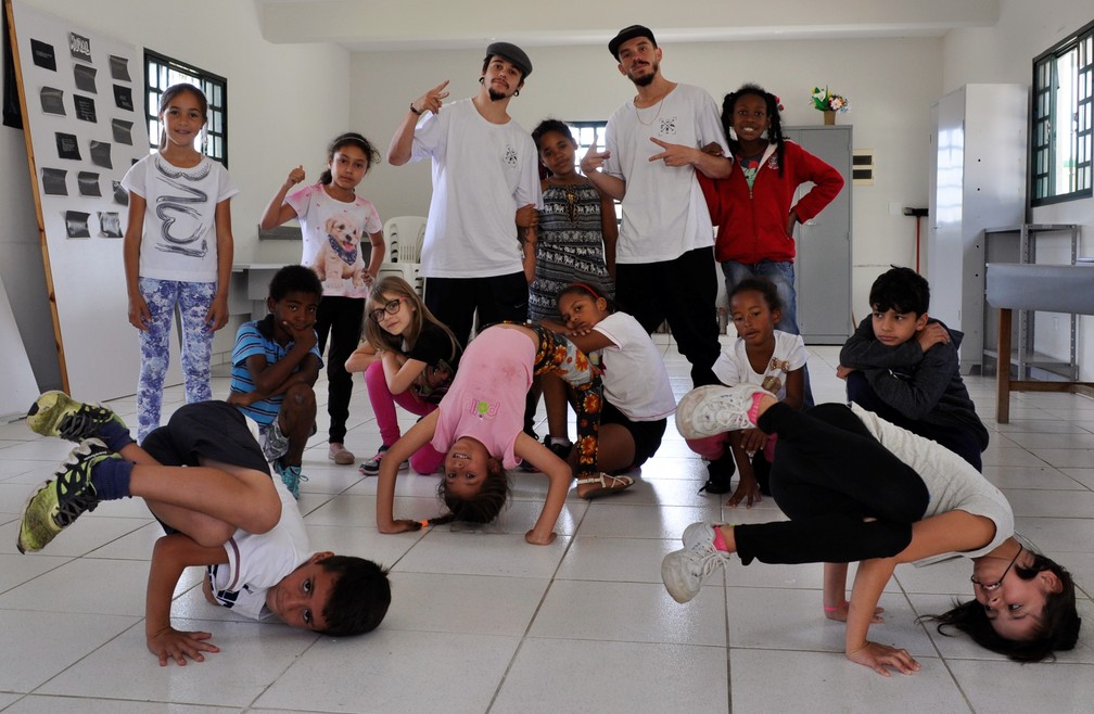 Aula De Hip Hop Em Belo Horizonte Projeto Cultural Leva Aulas De Hip Hop A Jovens E Criancas De