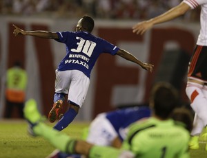 Herói na ida, Marquinhos minimiza vantagem e pede respeito ao River