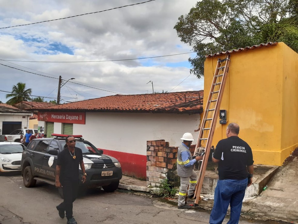 Mercearia Dayane III também estava furtando energia elétrica, segundo a polícia — Foto: Divulgação