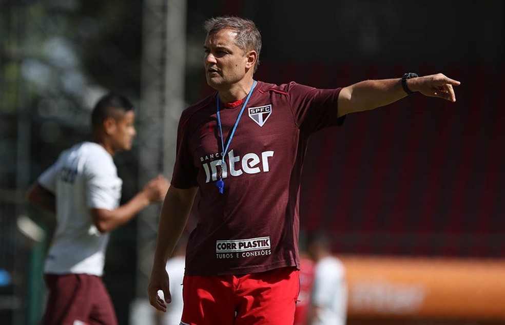 Aguirre se prepara para possíveis perdas do São Paulo em janela de transferências (Foto: Rubens Chiri/saopaulofc.net )