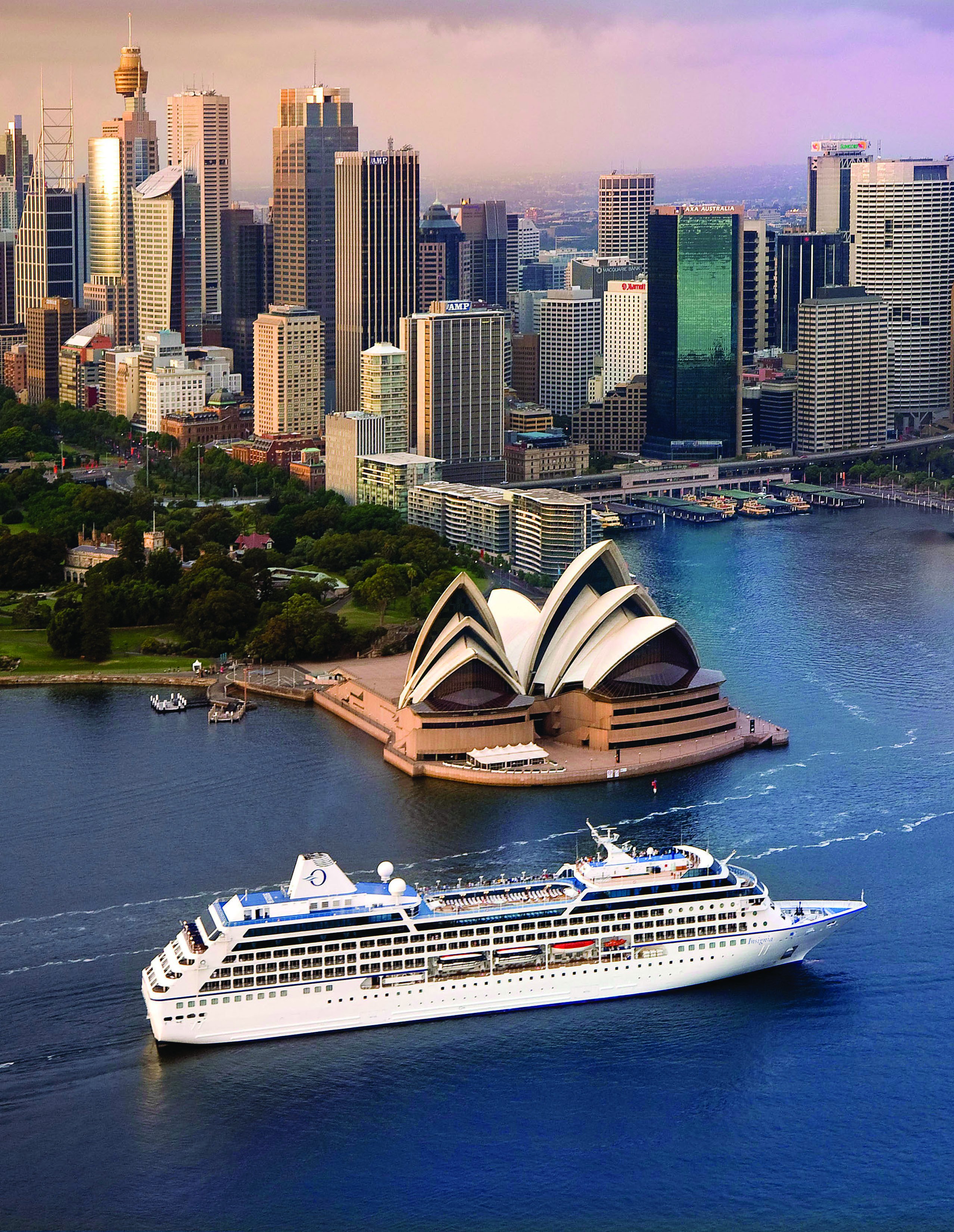 Passagem do navio por Sydney, na Austrália (Foto: Divulgação)