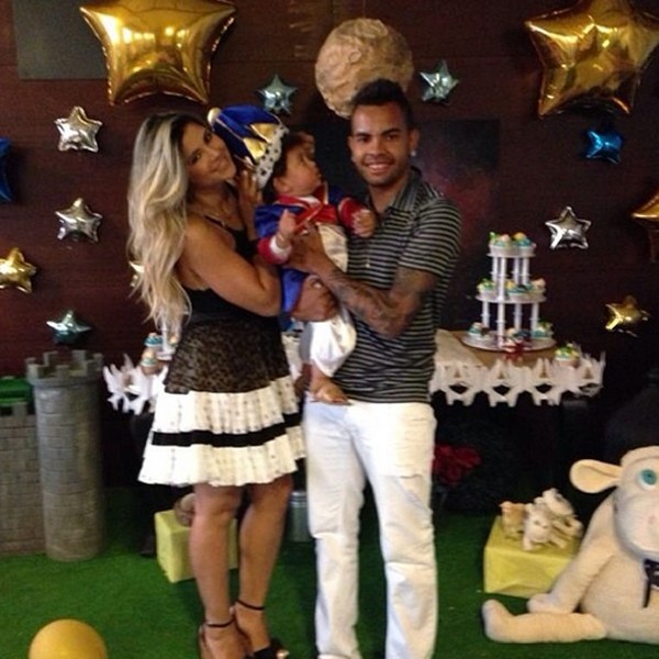 Dani Souza e Dentinho com o filho Bruno Lucas (Foto: Reprodução / Instagram)