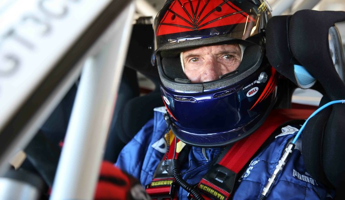 Emerson Fittipaldi testou Porsche no Autódromo do Velo Città, em São Paulo (Foto: Henrique Cardoso / Divulgação)
