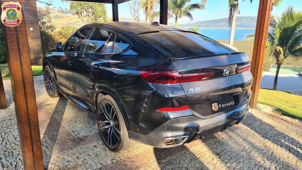 Carro de luxo foi apreendido durante a Operação Forseti — Foto: Polícia Federal/Divulgação