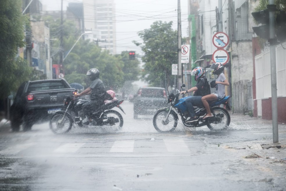 Fortaleza tem maior chuva do Ceará na terça-feira, de 62 milímetros — Foto: Fabiane de Paula/SVM