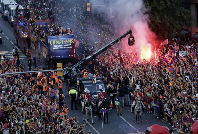 Festa título Barcelona (Foto: AP)