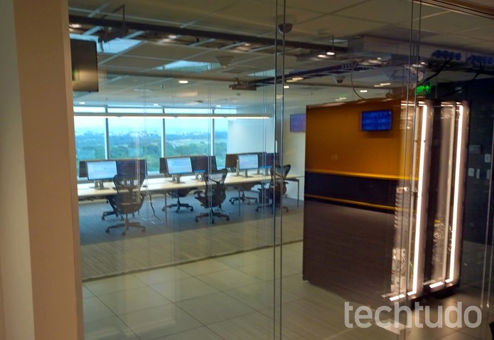 Vista para a sala de segurança máxima da Central de Transparência (Foto: Fabrício Vitorino / TechTudo)