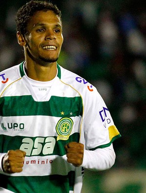 Fabinho guarani gol palmeiras (Foto: Gustavo Tilio / Globoesporte.com)