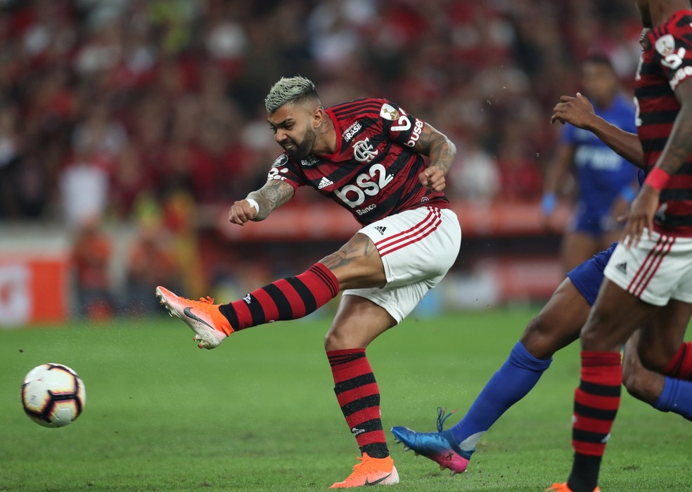 Artilheiro do clube na temporada, Gabriel quer Balotelli no Flamengo — Foto: REUTERS/Ricardo Moraes