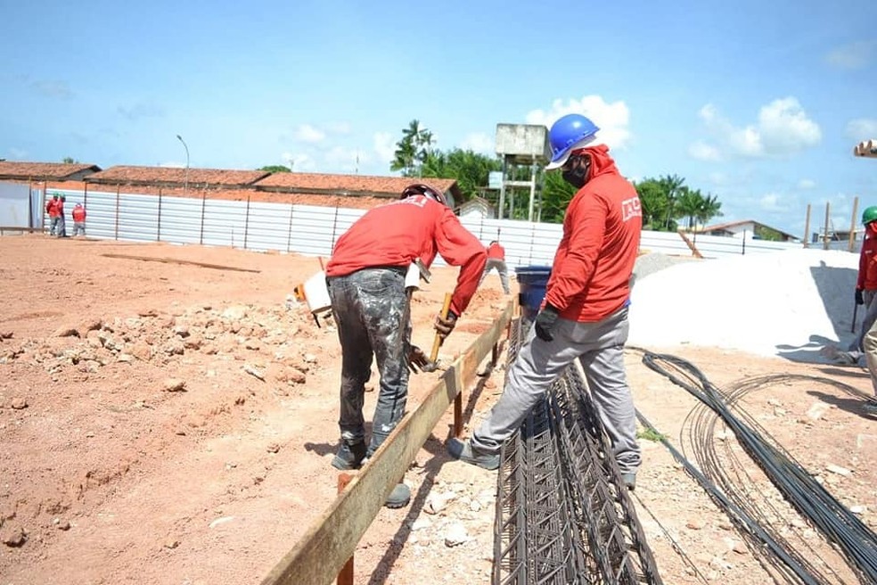 H&aacute; vagas para pedreiro em Caetit&eacute; &mdash; Foto: PMM/Divulga&ccedil;&atilde;o