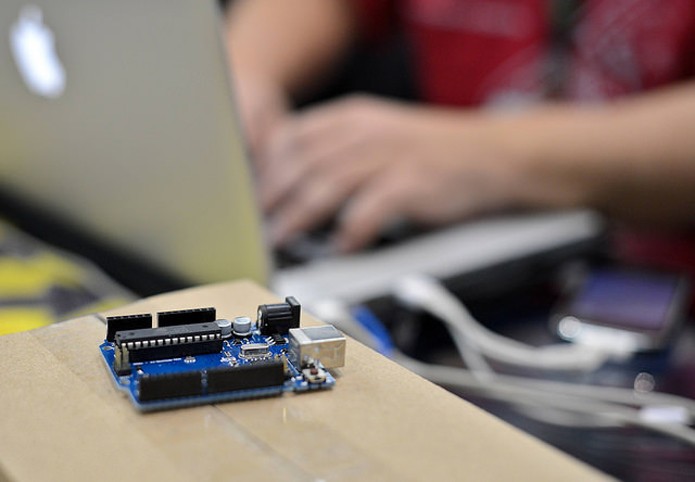 Arduino é uma plataforma de hardware livre (Foto: Divulgação/FISL 16)