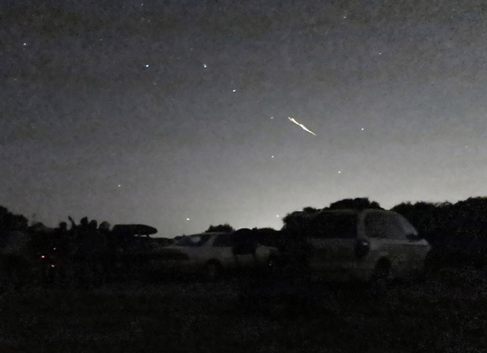 Chuva de meteoros poderá ser vista no Ceará na madrugada de quarta; saiba como observar — Foto: Phil Terzian/AP