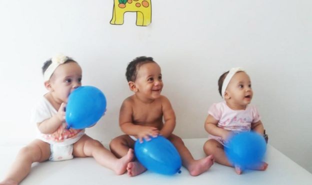 Eloá, Miguel e Helena, os trigêmeos filhos de Glauciele, com cinco meses de idade (Foto: Arquivo pessoal via BBC Brasil)