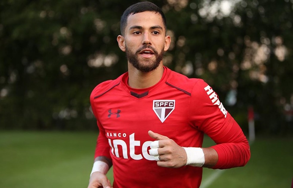 Renan Ribeiro em treino do São Paulo (Foto: Rubens Chiri / saopaulofc.net)