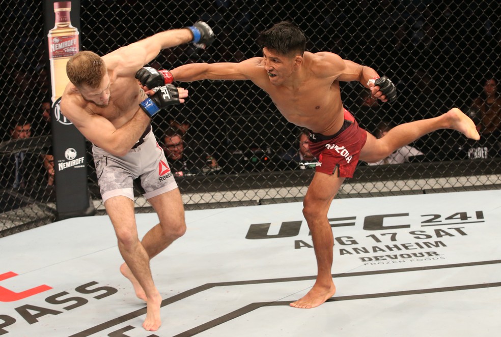 Enrique Barzola venceu Bobby Moffett em luta eletrizante â?? Foto: Getty Images