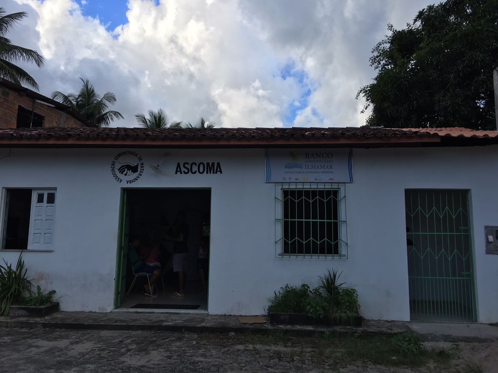 Associação de moradores em Matarandiba (Foto: Alan Oliveira/G1)