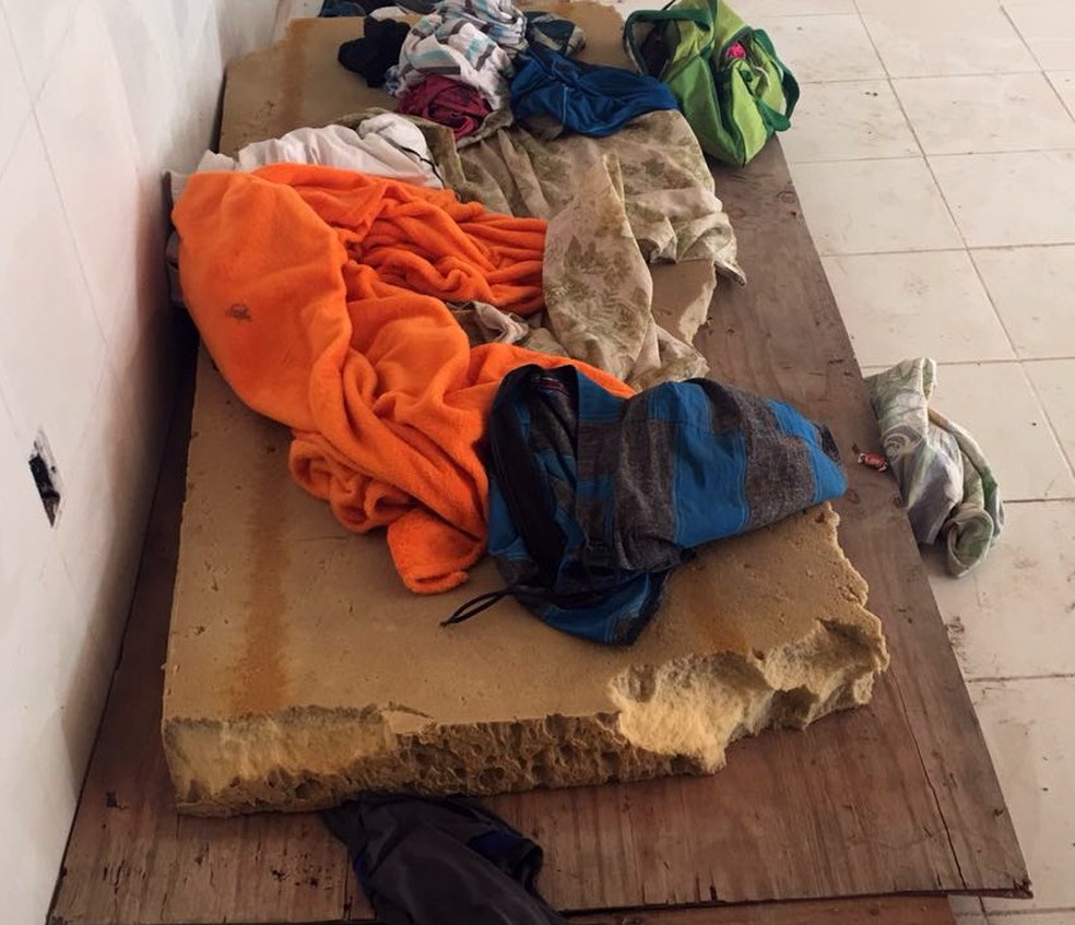 Trabalhadores foram resgatados após serem flagrados em condições de trabalho análogas ao escravo (Foto: Divulgação/MPT-BA)