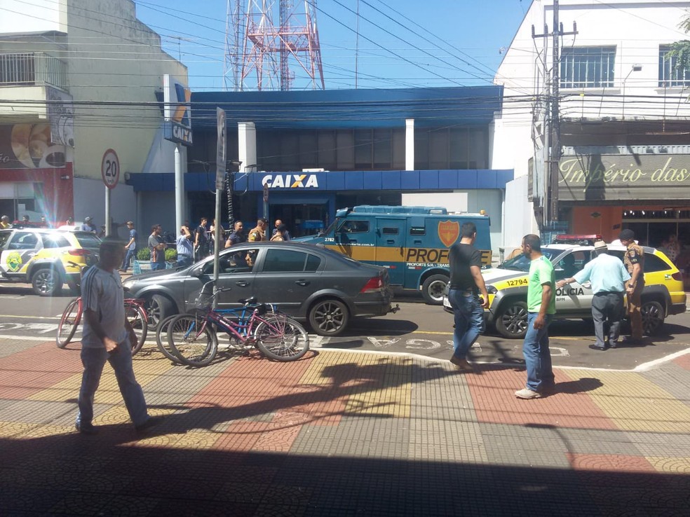 Tiroteio no Centro de RolÃ¢ndia deixa cinco feridos  â€” Foto: Adilson Oliveira da Silva/Arquivo Pessoal