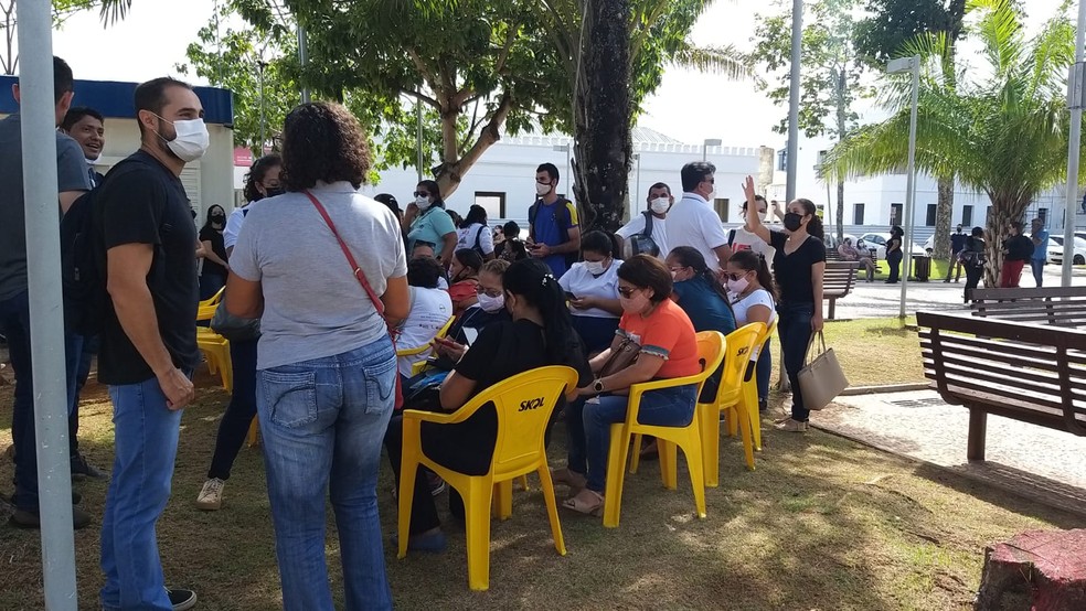 Servidores municipais de Rio Branco pedem melhorias salariais e de condições de trabalho — Foto: Eldérico Silva/Rede Amazônica