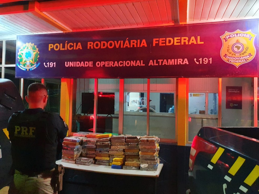A Polícia estima que a apreensão renda um prejuízo de R$ 36 milhões para o crime organizado — Foto: Ascom/PRF