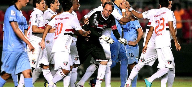 Para colunista, Rogério Ceni quer motivar o São Paulo com 'protestos'