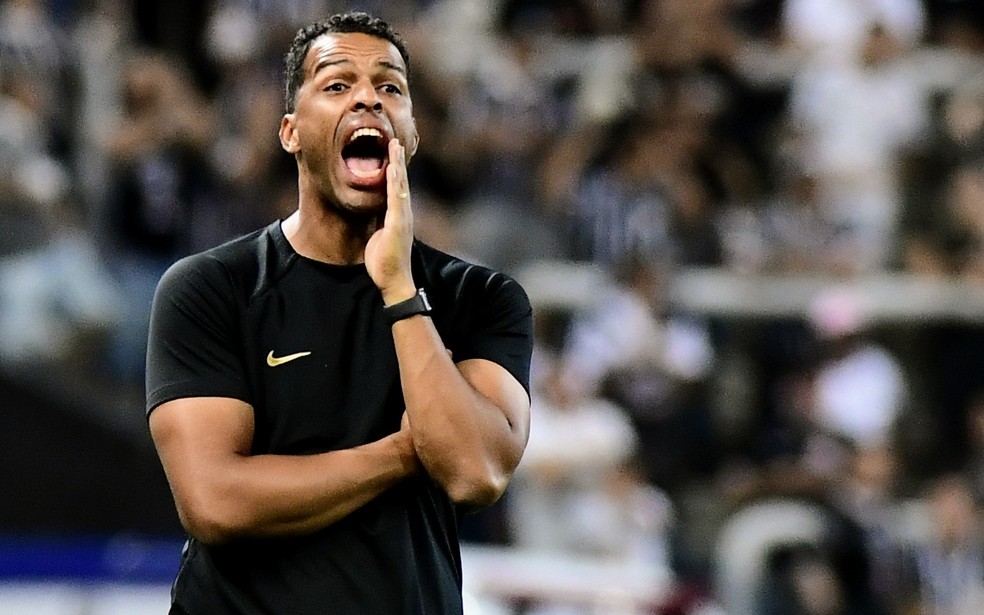 Quatro diferenças para você notar no Corinthians de Fernando Lázaro em relação ao de Vítor Pereira