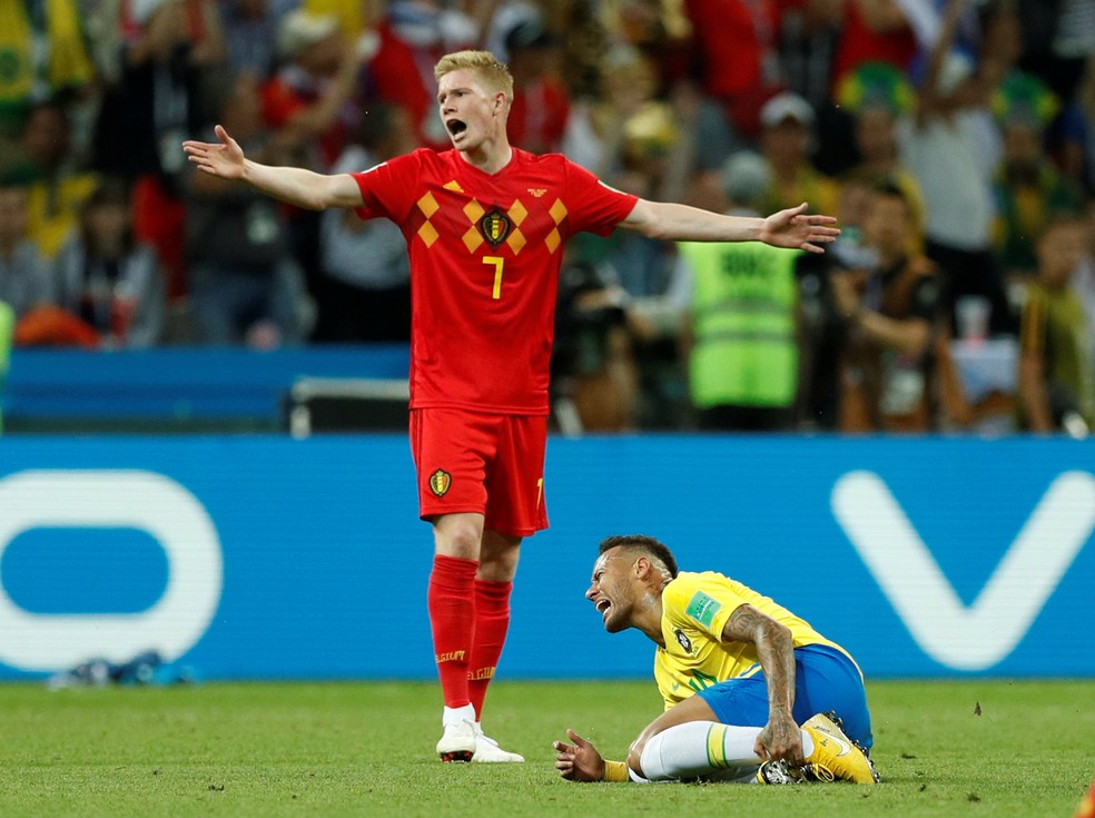 Para muitos, Neymar exagera nas quedas e rea��es a faltas (Foto: John Sibley/Reuters)
