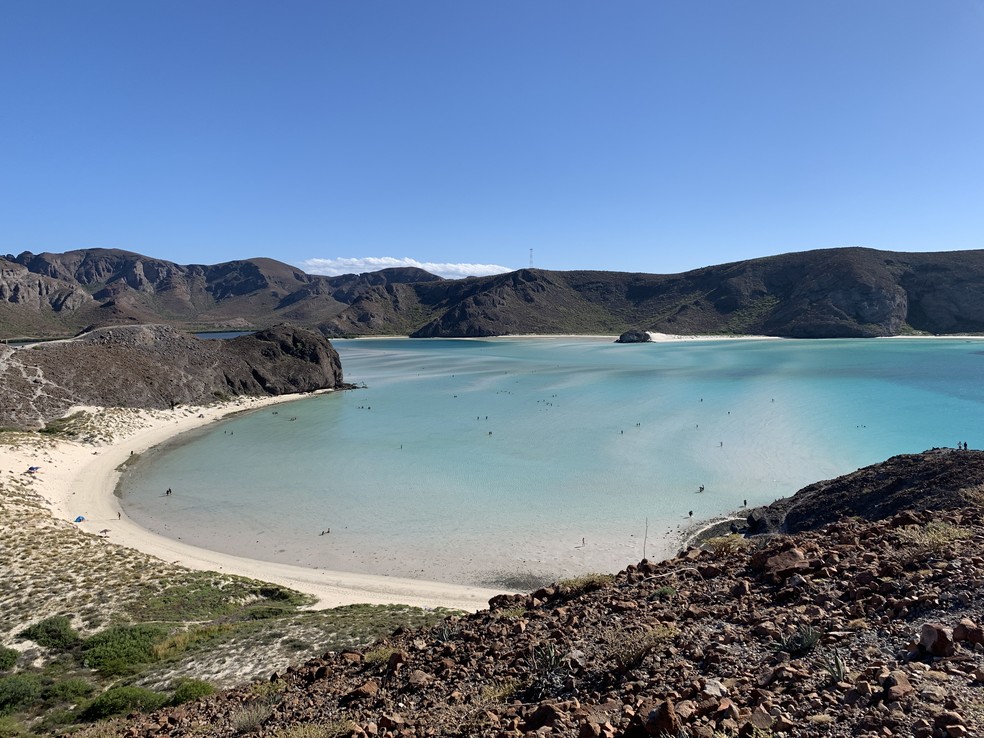 Praia localizada na Baja Califórnia, no México — Foto: Globo Repórter