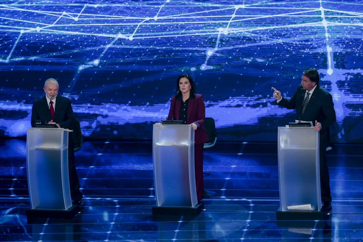 Campanha de Bolsonaro lamenta 'gol contra' com ataque a mulheres no debate da Band