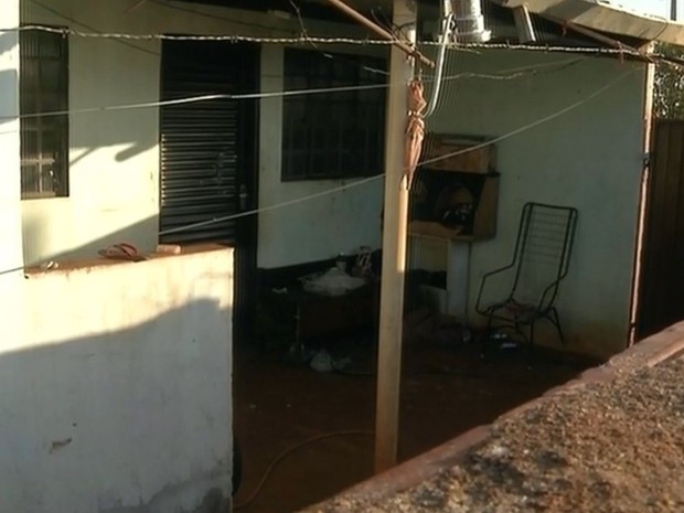 Briga entre vizinhos deixou mortos em Ibirarema (Foto: Reprodução / TV TEM)