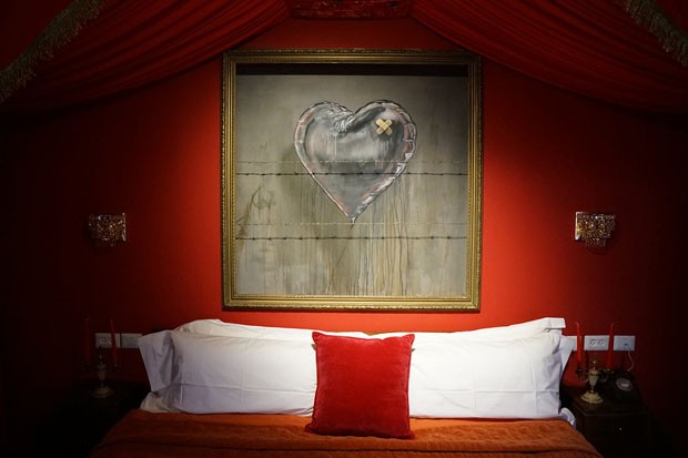 “The Walled Off Hotel”, o hotel artístico de Banksy (Foto: Divulgação)