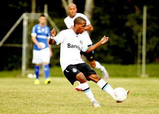 Com time definido, Renato relaciona sul-africano pela 1ª vez no Grêmio