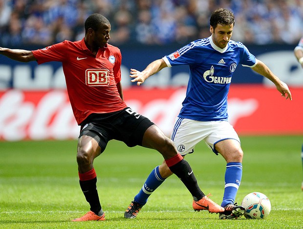 Raul, Schalke x Hertha BSC (Foto: AFP)