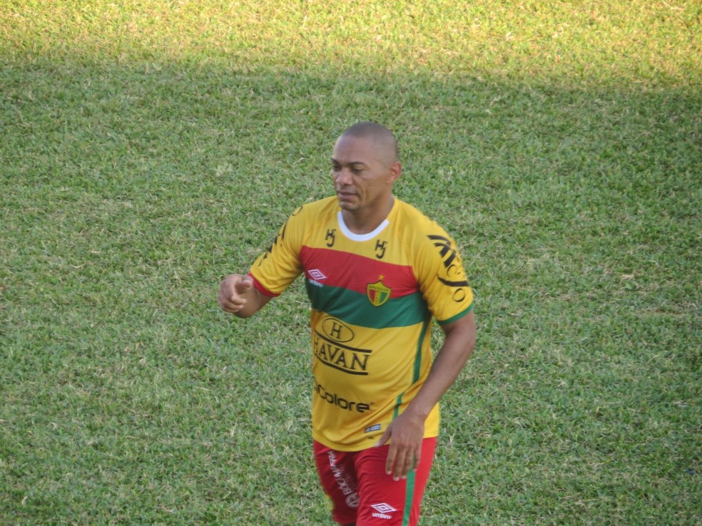 Lima Ã© o artilheiro da SÃ©rie D, com seis gols (Foto: Sidney Silva/Brusque)