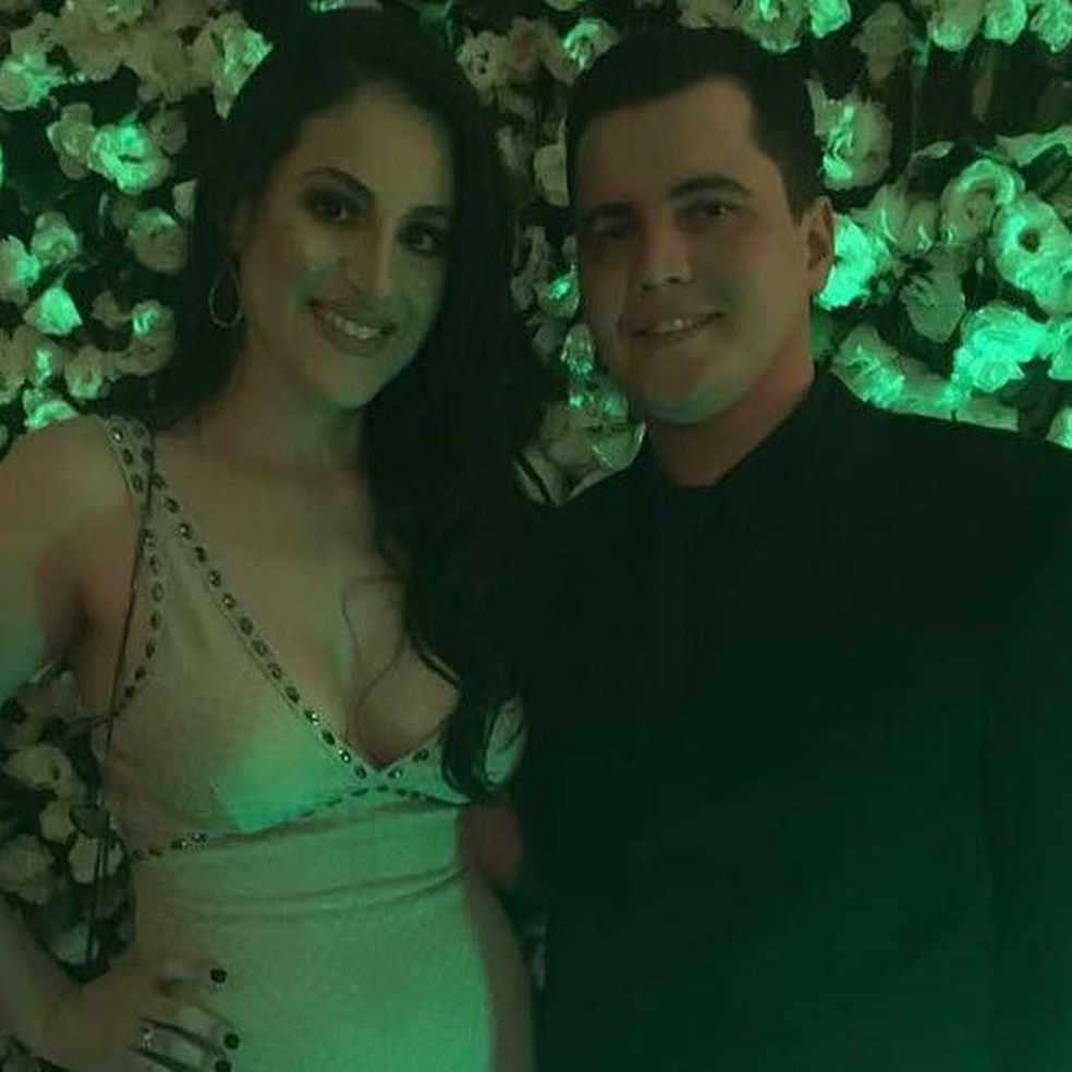 Rebeca Razzaboni Freitas e Maicon Semencio Esteves esperam bebÃª â Foto: Arquivo pessoal