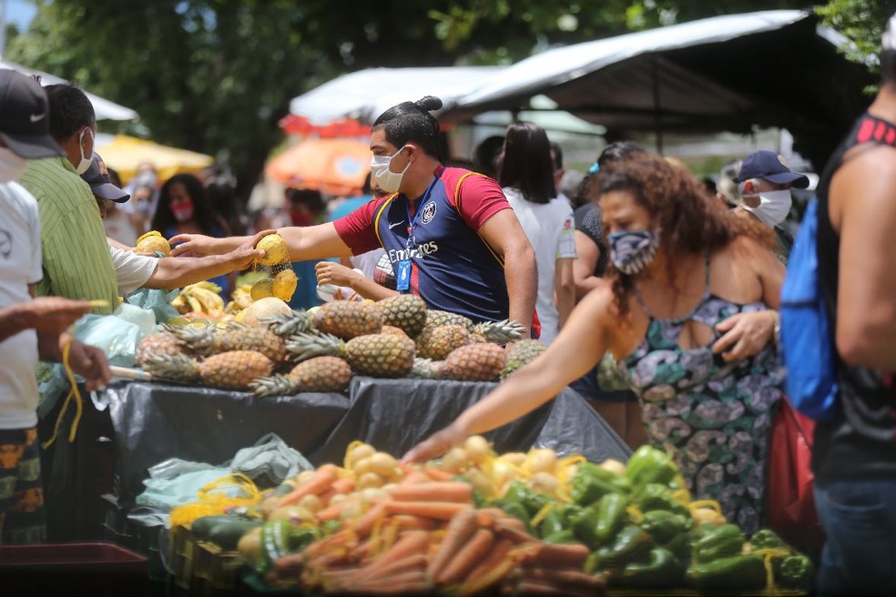 Feiras livres e comércio informal ainda não têm data para o retorno das atividades no Ceará, diz secretário da Saúde | Ceará | G1