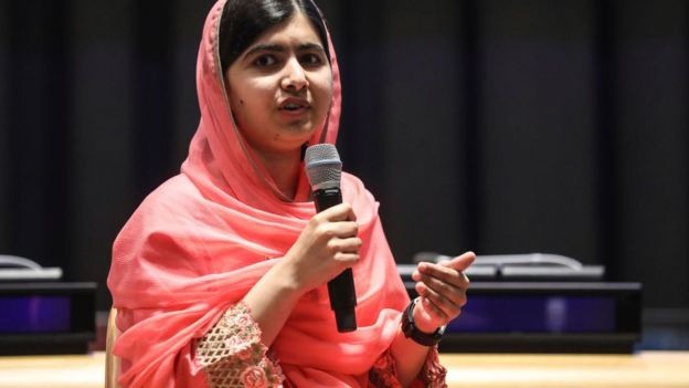 Malala Yousafzai se tornou ativista pelo direito à educação das crianças (Foto: Getty Images via BBC News Brasil)