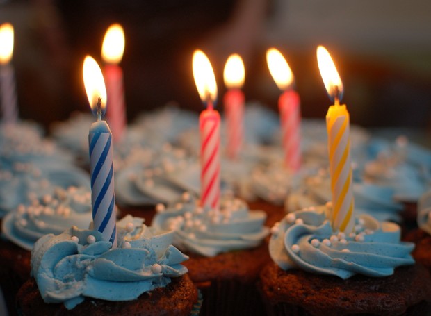 Para deixar o aniversário em casa na quarentena mais divertido, prepare um bolo, decore cômodos e faça o que você mais gosta (Foto: Pixabay/cbaquarian/CreativeCommons)