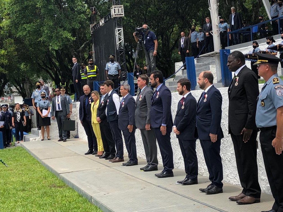 O presidente Jair Bolsonaro participou na manhã desta sexta-feira (18) da cerimônia de formatura de novos soldados da Polícia Militar do Estado do Rio de Janeiro — Foto: Cristina Boeckel - G1 Rio
