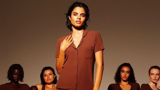 Modelo brasileira é escolhida para nova  campanha de roupa íntima de Kim Kardashian
