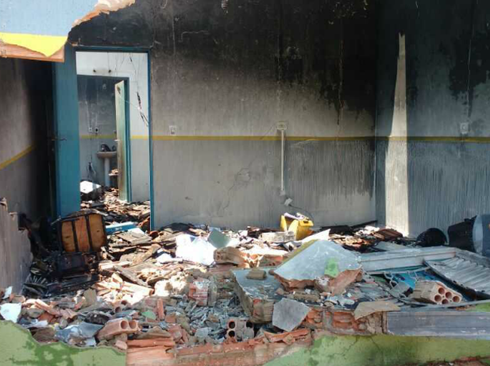 PSF foi destruído pelo fogo em Confresa (Foto: Fernanda Santos/ Arquivo pessoal)